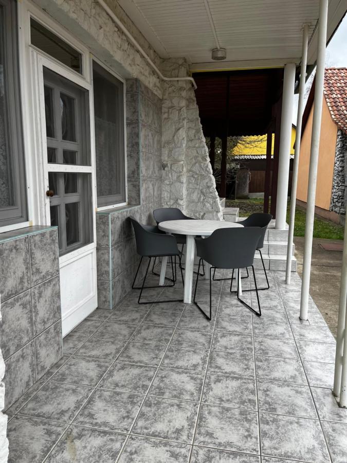 Benitta Vendégház Apartamento Hajdúszoboszló Exterior foto