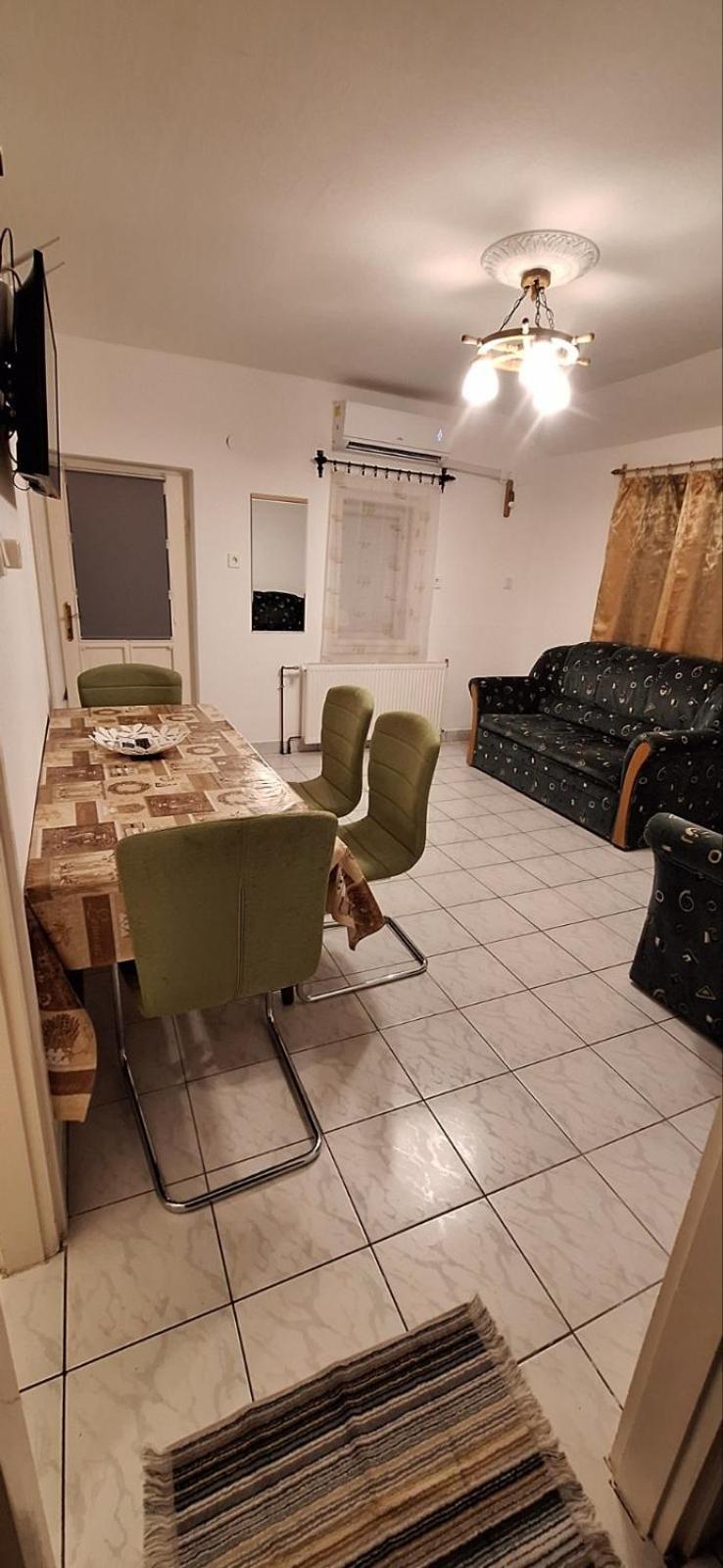 Benitta Vendégház Apartamento Hajdúszoboszló Exterior foto